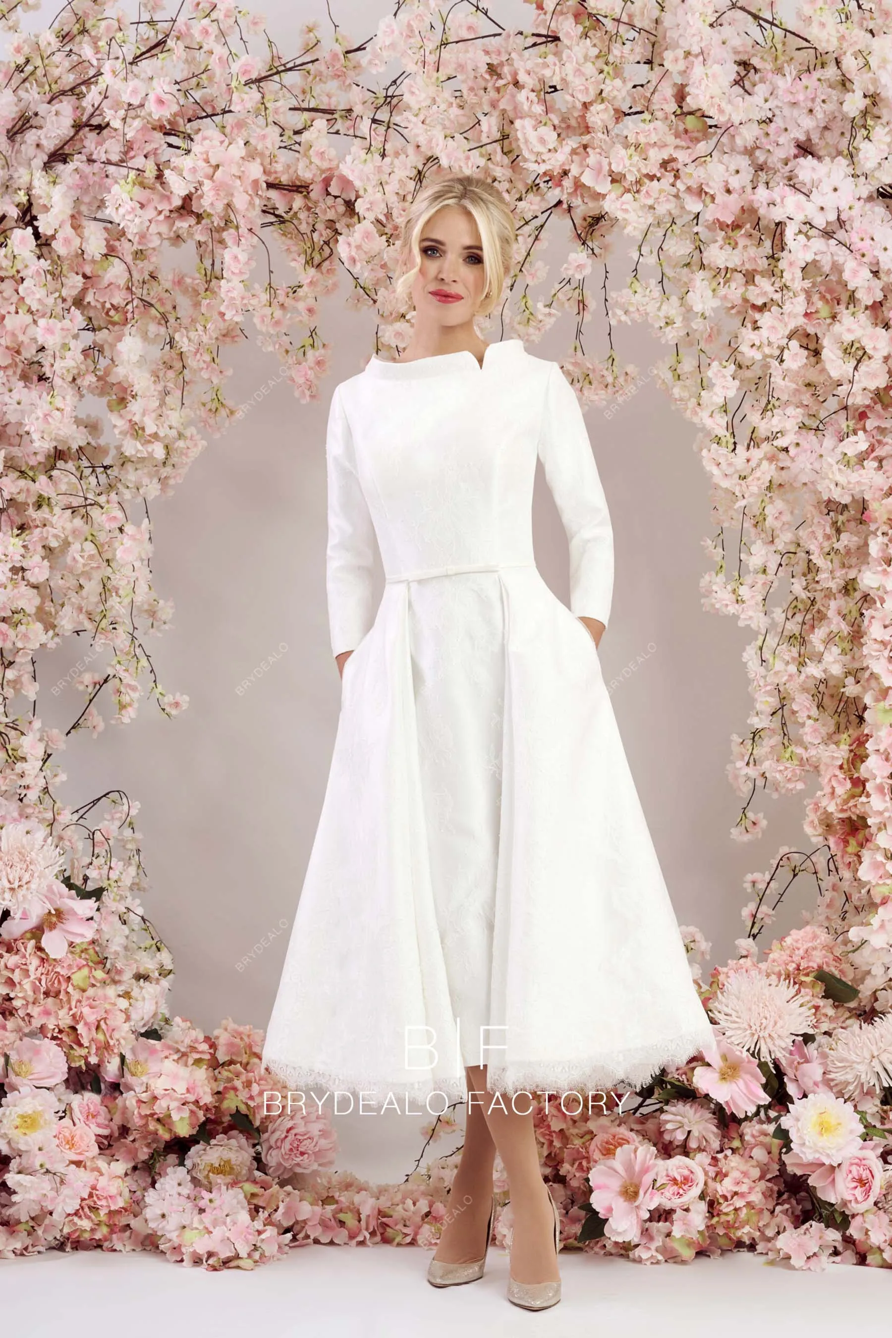 3/4 Sleeves Victoria Tea Length Lace Wedding Dress with Pockets