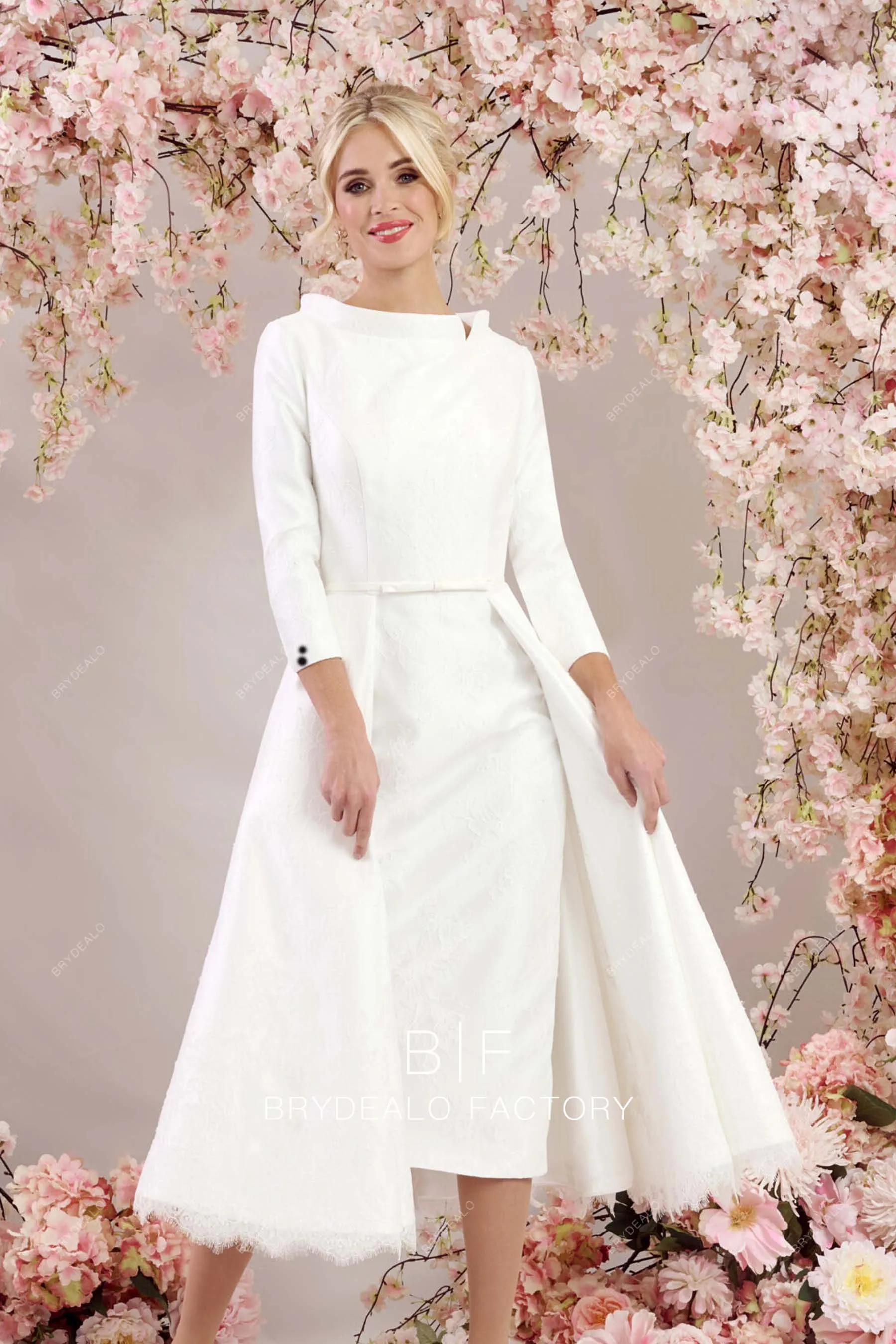 3/4 Sleeves Victoria Tea Length Lace Wedding Dress with Pockets