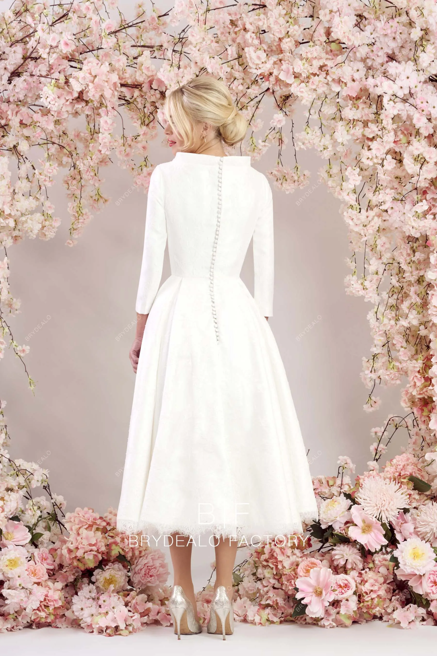 3/4 Sleeves Victoria Tea Length Lace Wedding Dress with Pockets