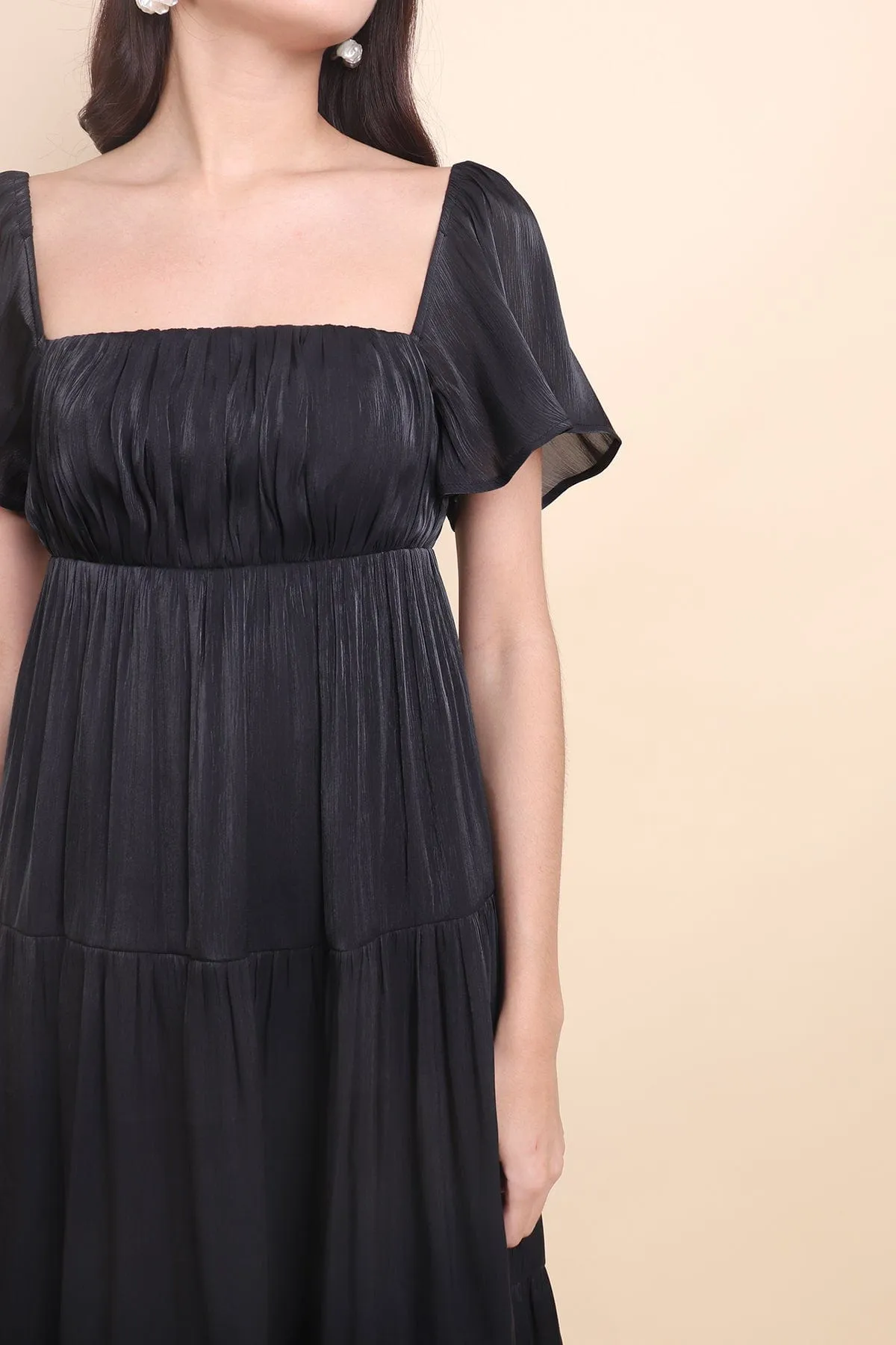BELLE FLUTTERS SHIMMERY MIDAXI IN BLACK