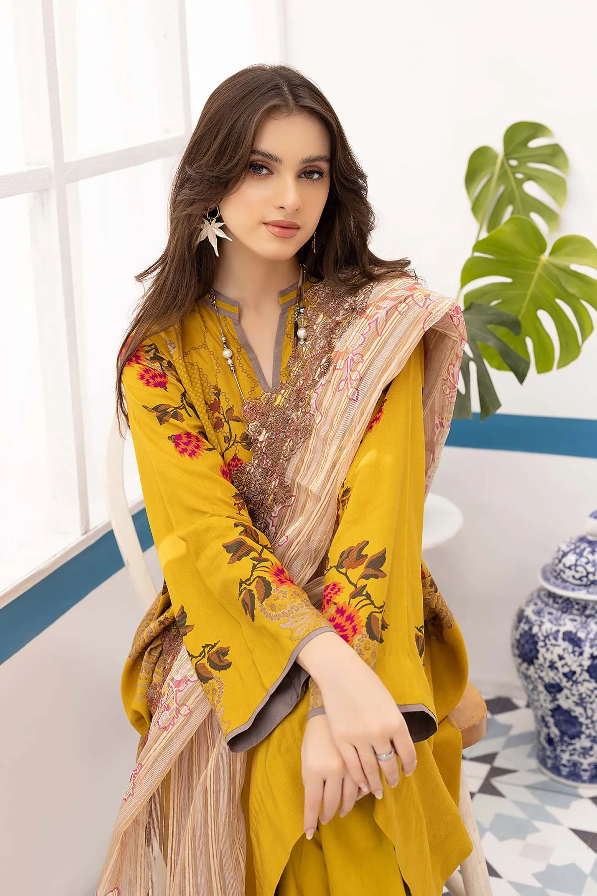 Charizma Print Melody Fall/Winter · Printed Marina Suit With Embroidered Dupatta – PEW22-09
