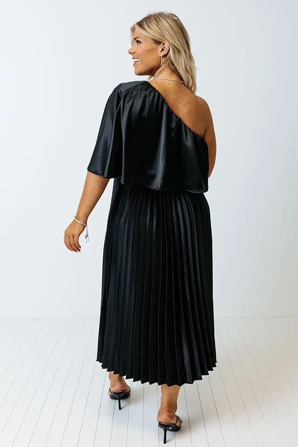 Chic And Exquisite Satin Midi In Black Curves