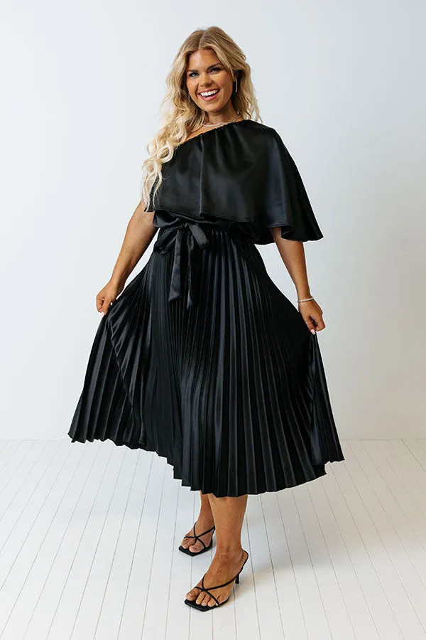Chic And Exquisite Satin Midi In Black Curves