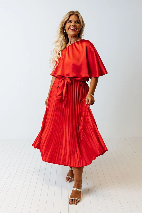 Chic And Exquisite Satin Midi In Red Curves