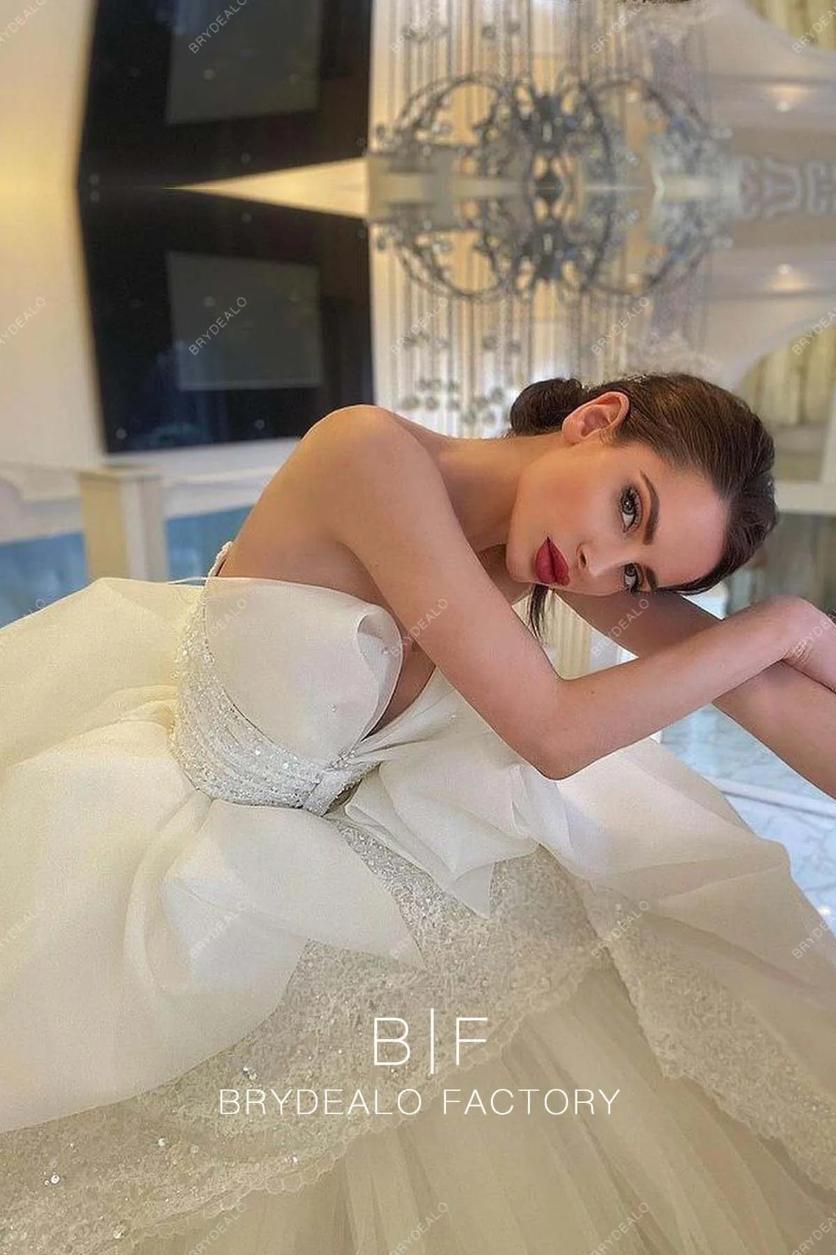 Designer Organza Strapless Shimmer Lace Ball Gown Tulle Wedding Dress