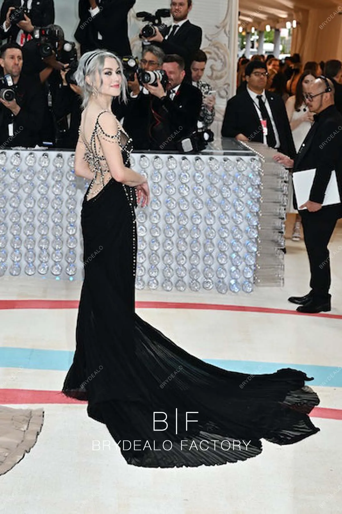 Phoebe Bridgers Met Gala 2023 Pearls Black Cold Shoulder Mermaid Dress