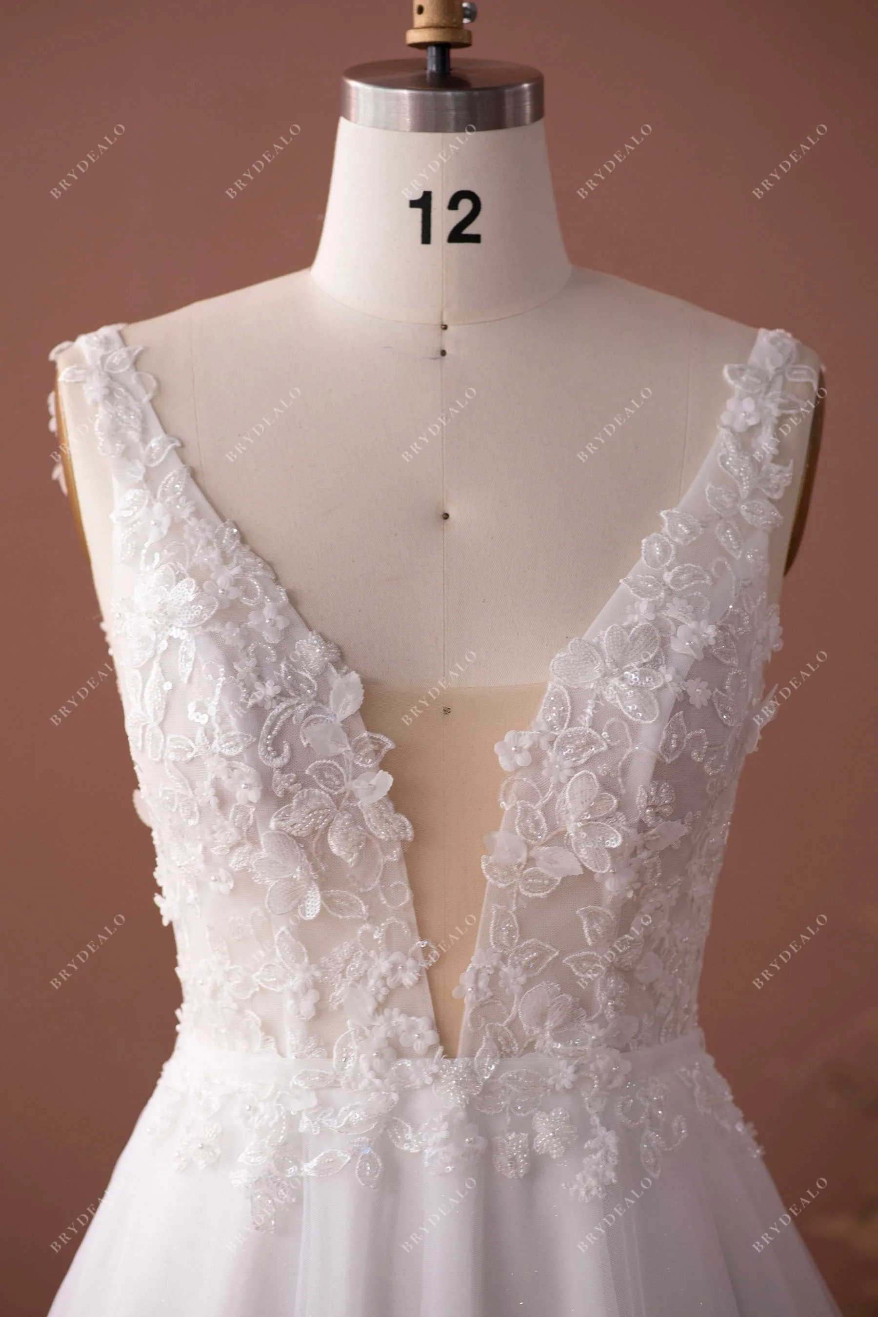 Romantic 3D Flower Lace Plunging Shimmery Tulle Wedding Dress