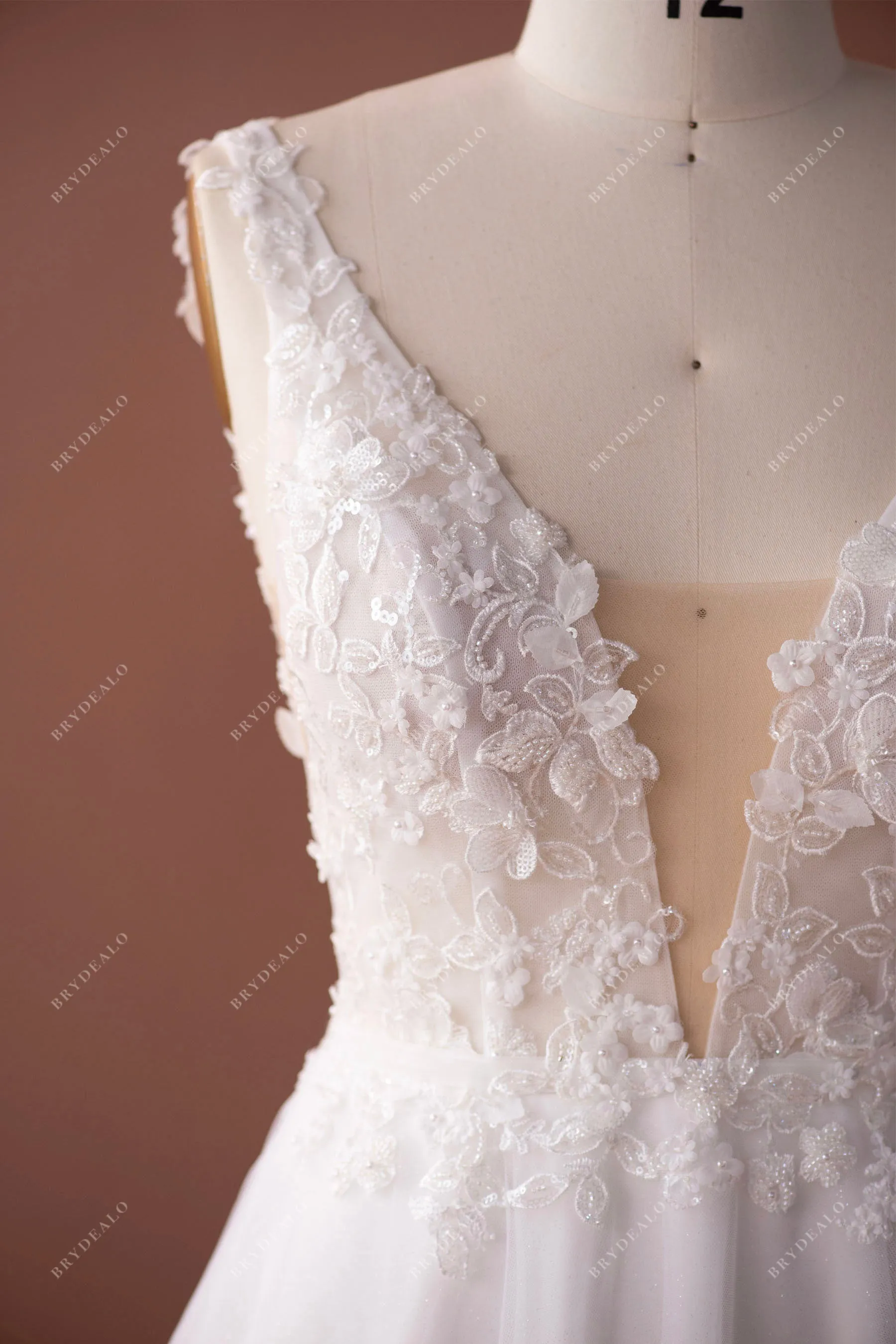 Romantic 3D Flower Lace Plunging Shimmery Tulle Wedding Dress