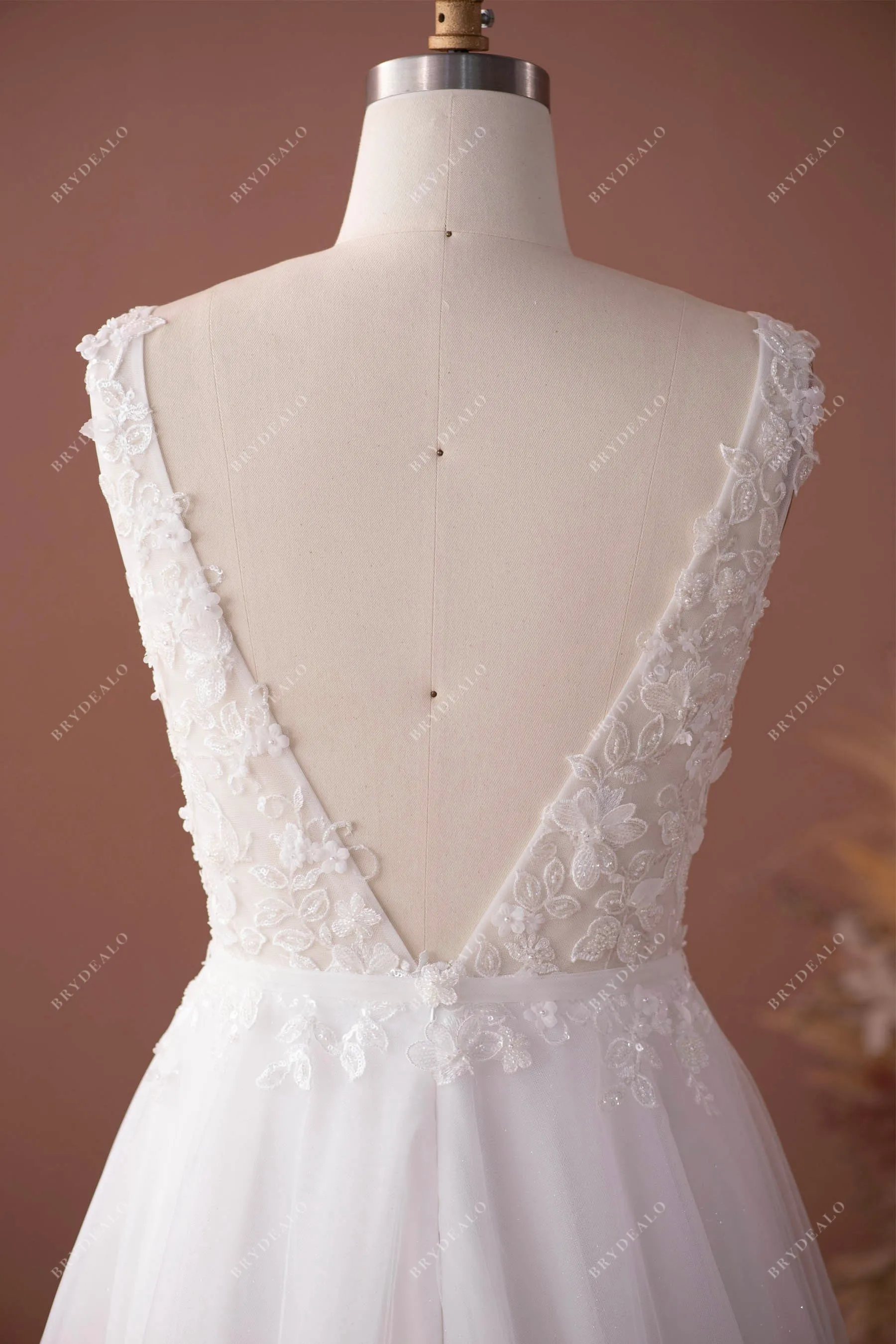 Romantic 3D Flower Lace Plunging Shimmery Tulle Wedding Dress