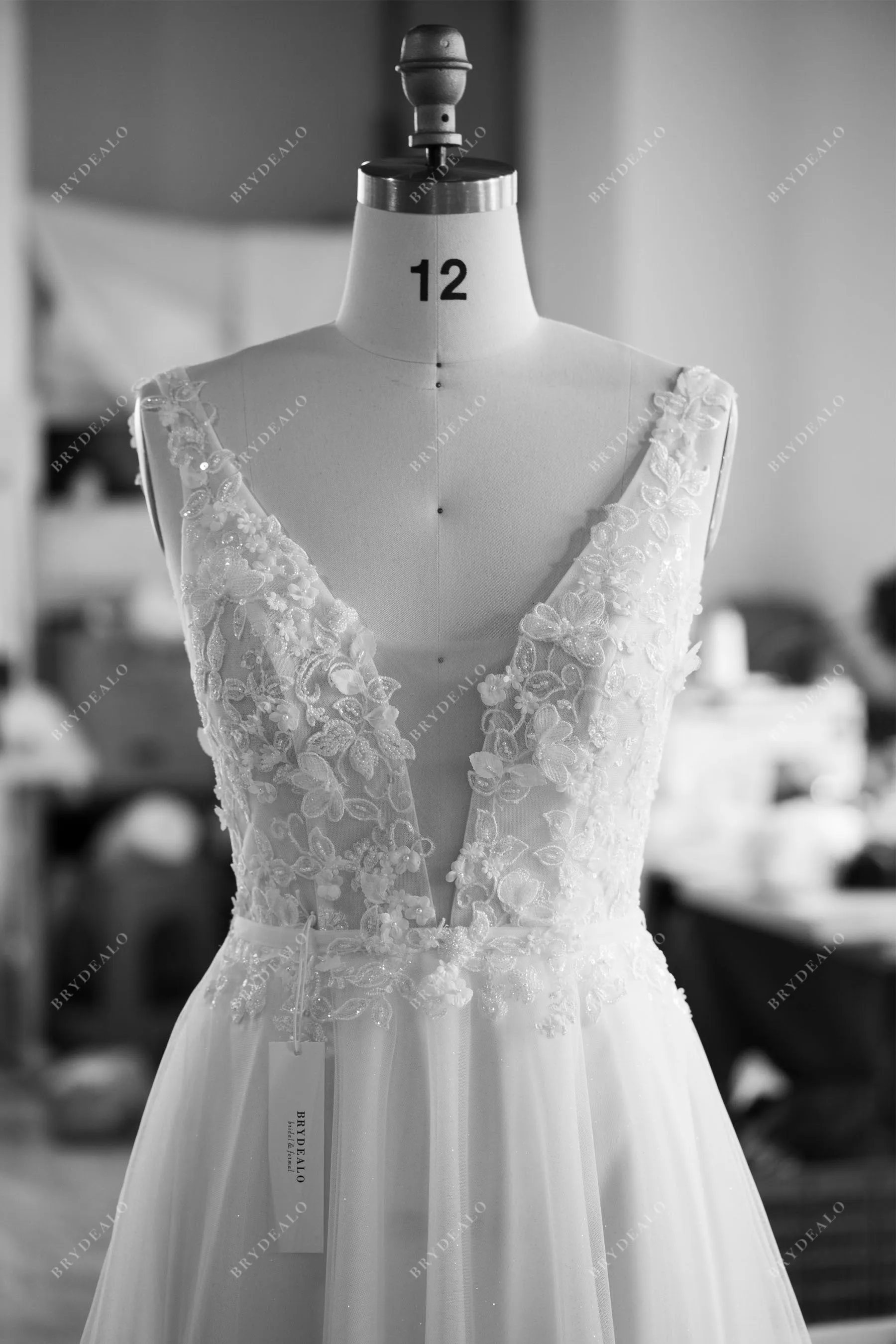 Romantic 3D Flower Lace Plunging Shimmery Tulle Wedding Dress