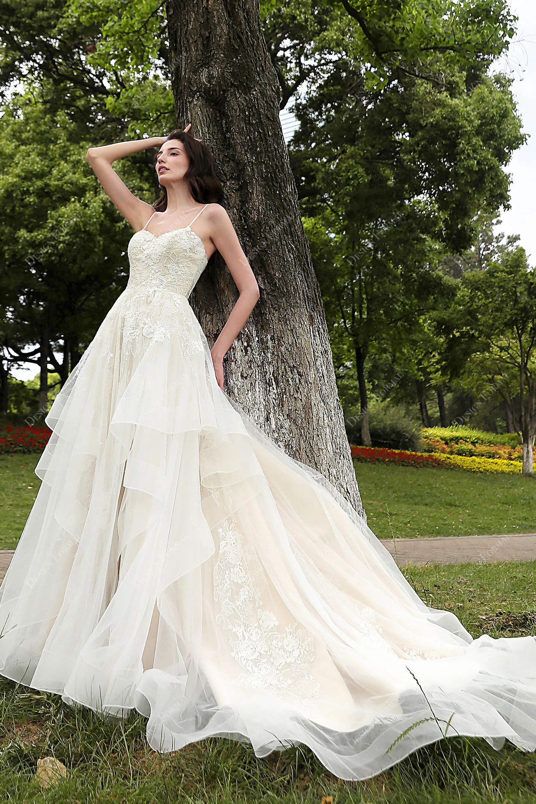 Romantic Lace Tulle Flounce A-line Fall Champagne Wedding Dress