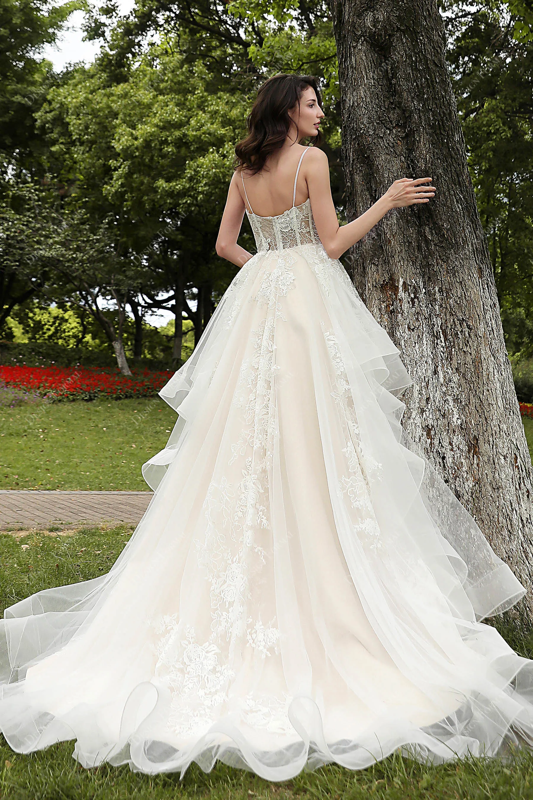 Romantic Lace Tulle Flounce A-line Fall Champagne Wedding Dress
