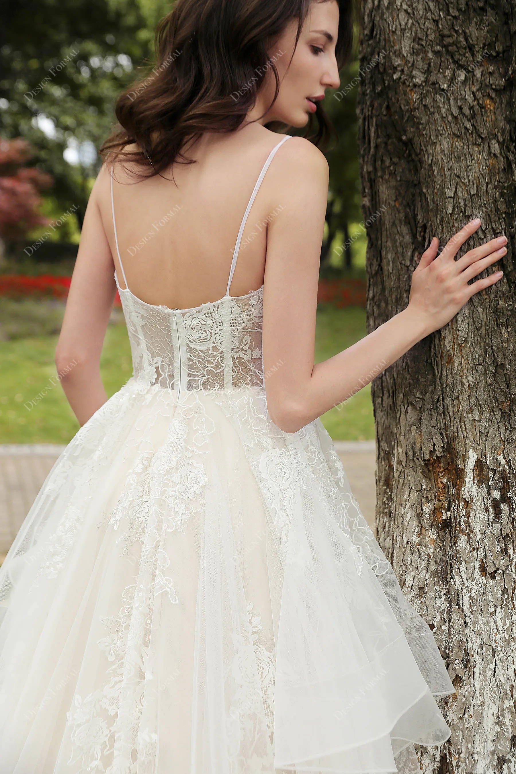 Romantic Lace Tulle Flounce A-line Fall Champagne Wedding Dress