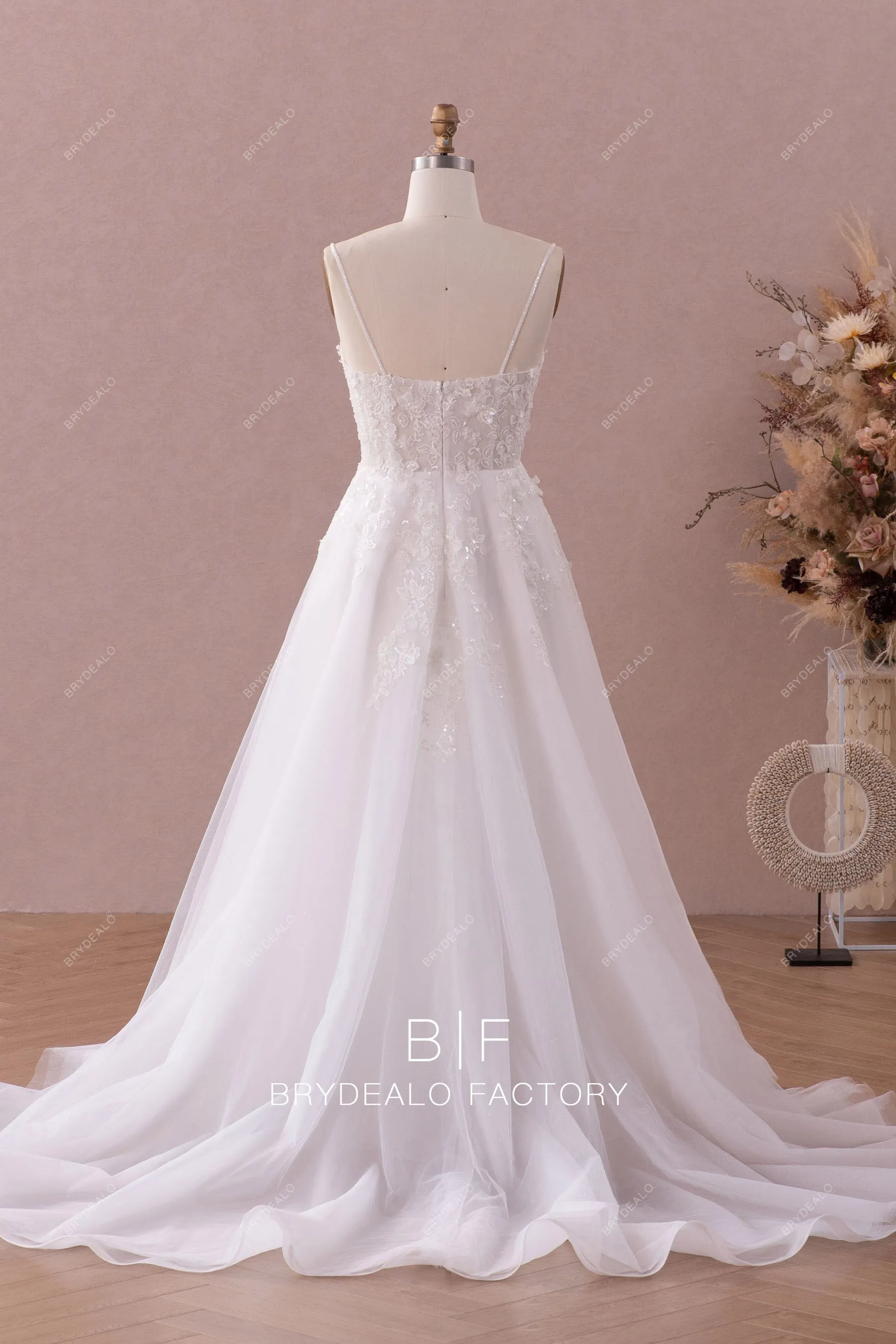 Shimmery 3D Flower Lace Spaghetti Strap Scoop Neck Bridal Dress
