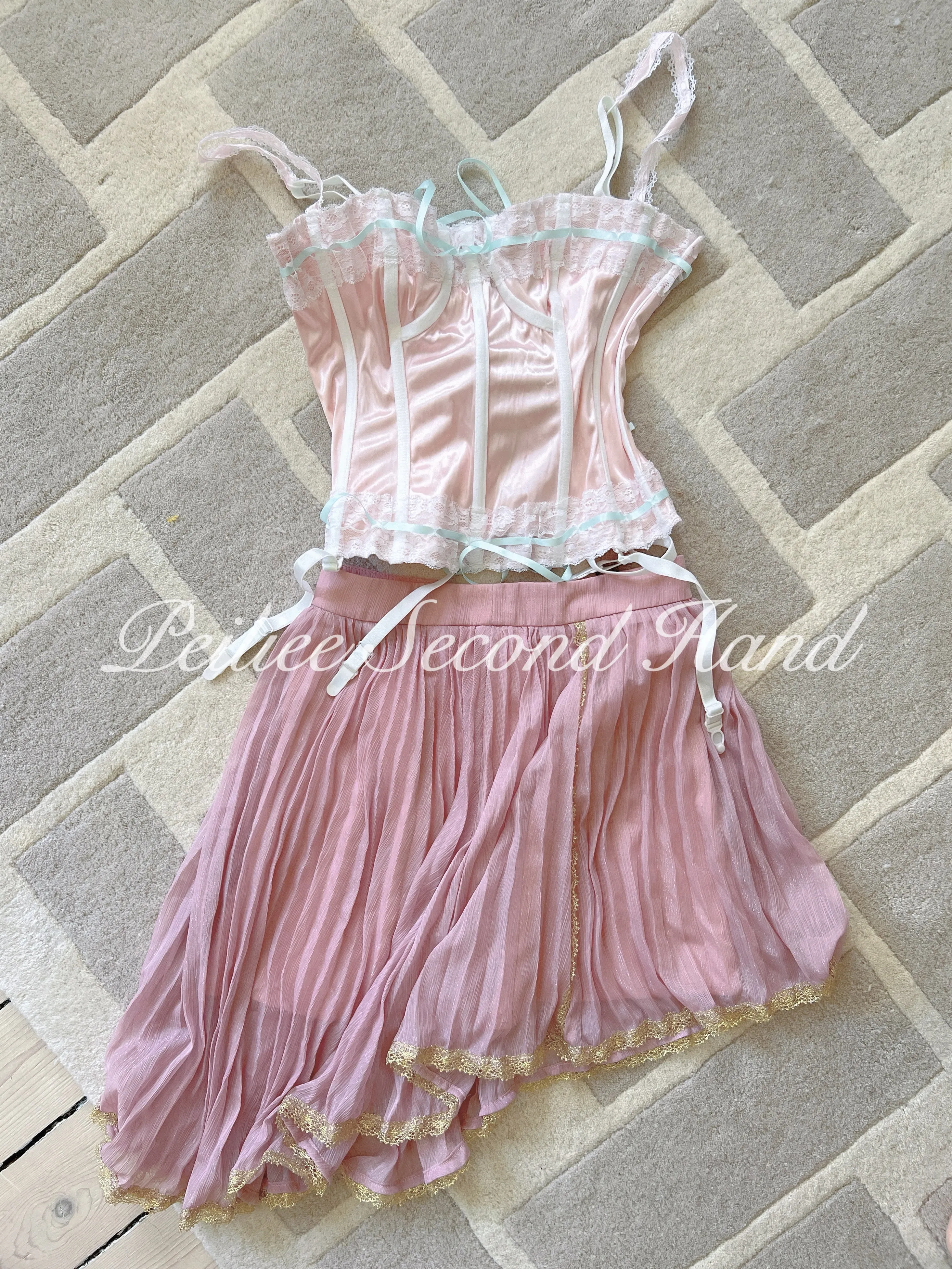 [Sweden Second Hand] Angelic Pink Mini Skirt