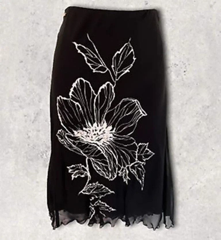Valentino Jeans Women's Black & White Floral Chiffon Skirt  UK 12 EU 40 US 8 IT 44