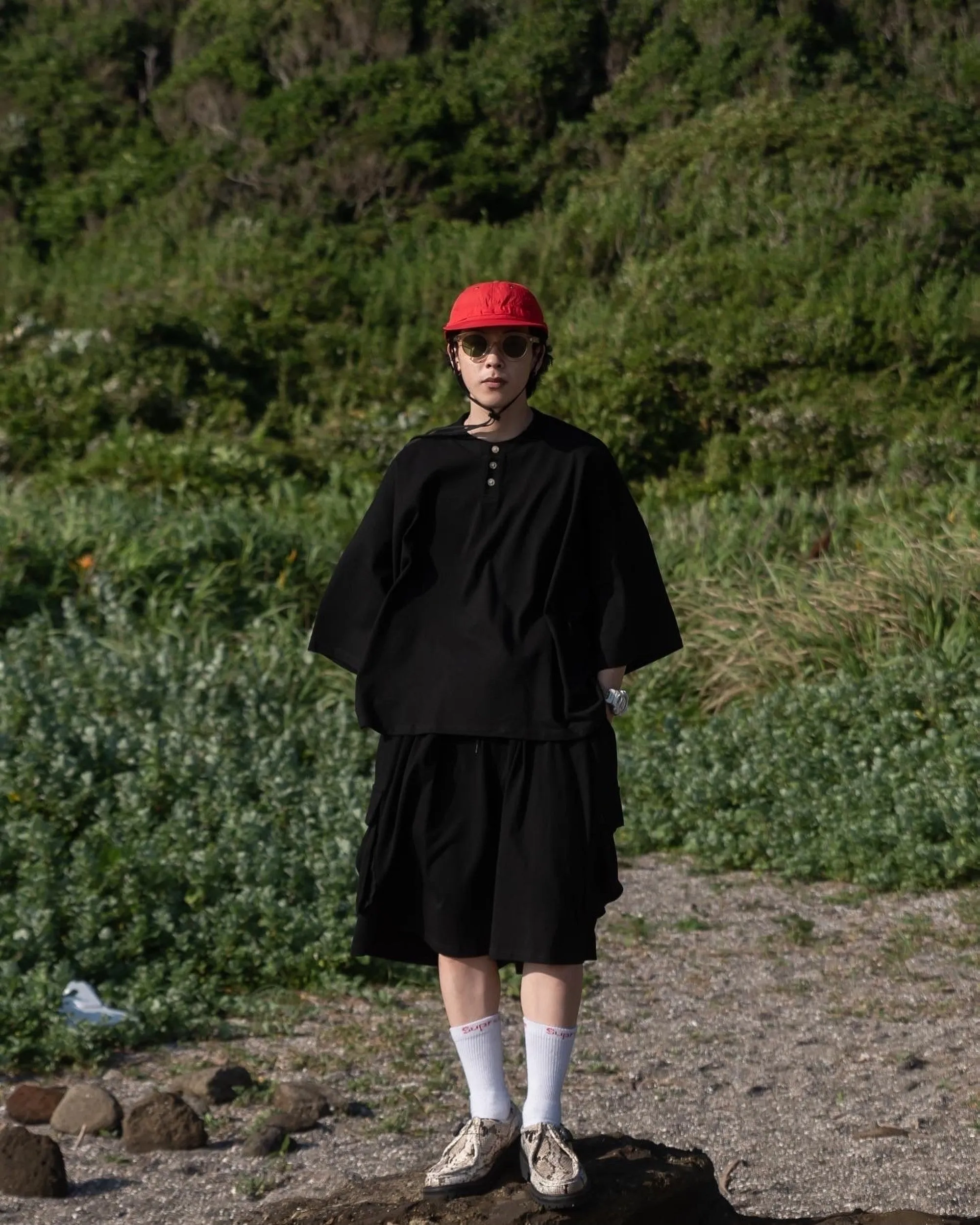Wide loose henley neck T-shirt【AZR-BL-0001-039】